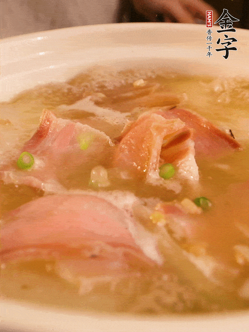 最后撒點(diǎn)蔥花。